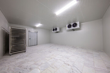 Cold storage facility in Ireland, HS Code 8418