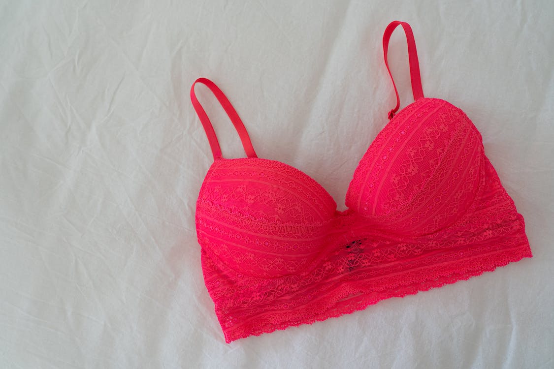 Macaristan'da Kadın İç Giyim İthalatçıları, HS Code 6208