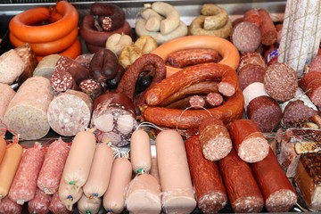 Cold cut store in Hungary, HS Code 0201-10