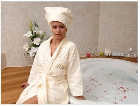 Банные халаты, полотенца, постельное белье турецкого производства.