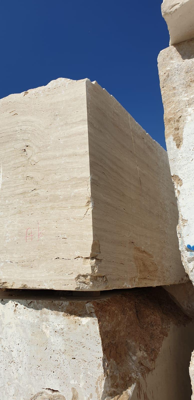 TRAVERTINE VEINCUT BLOCK