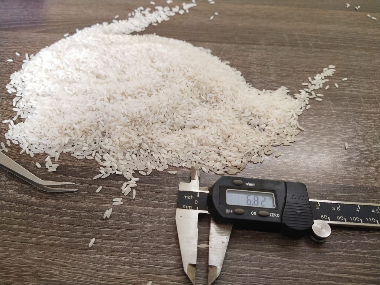 Ir64 raw white rice