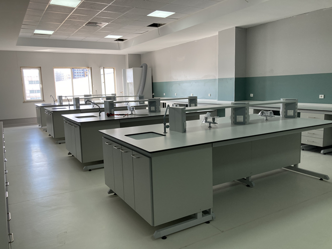 Laboratory benches and furniture