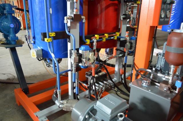 ماكينات حقن البولي يوريثين