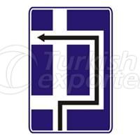 B-3 İlerideki Kavşakta Sola Dönüş Yasağını Gösteren Yön Levhası