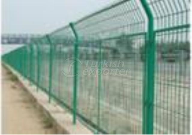 wire mesh fence