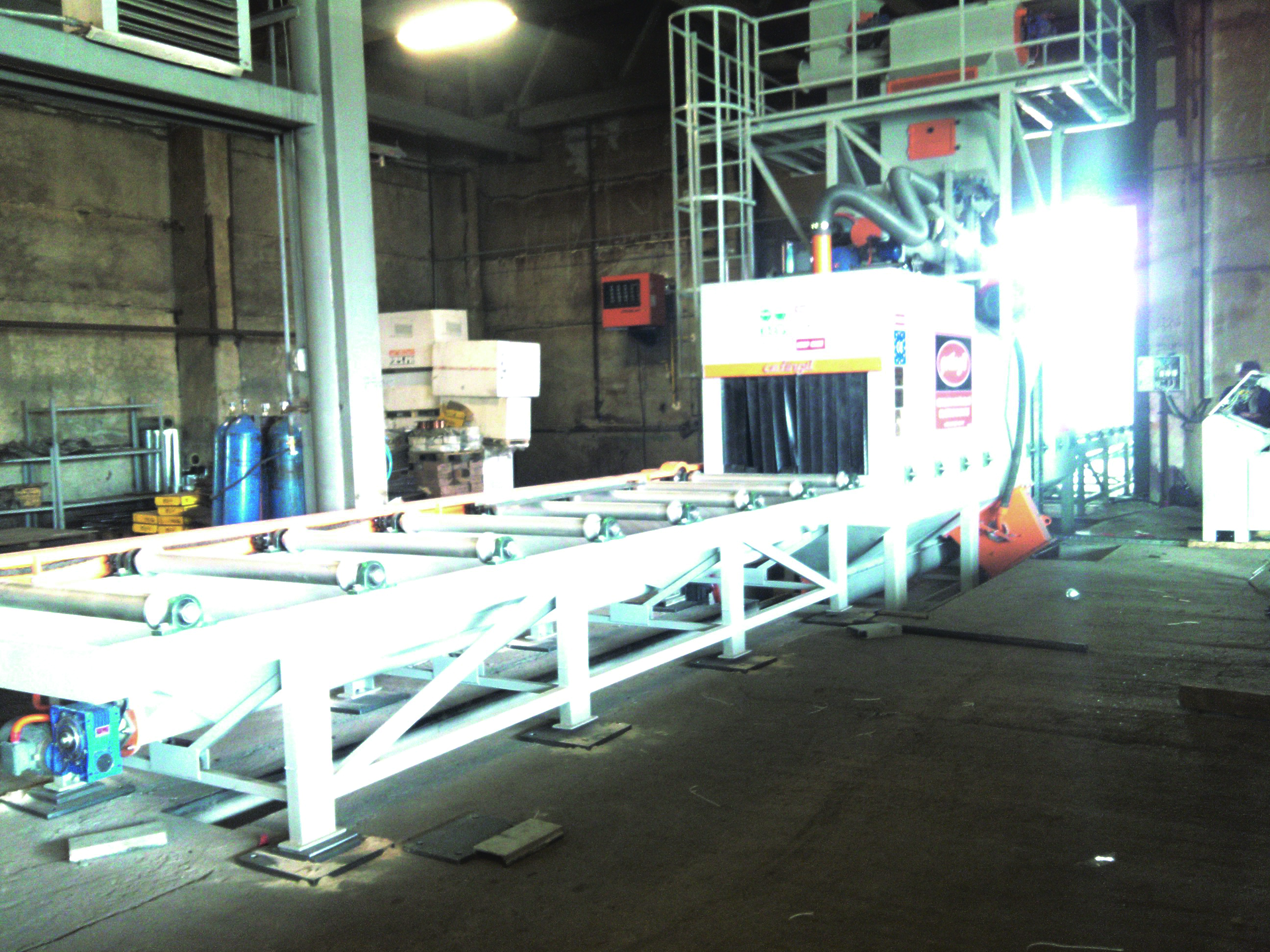 Metal Sheet and Profile Sandblasting Machine