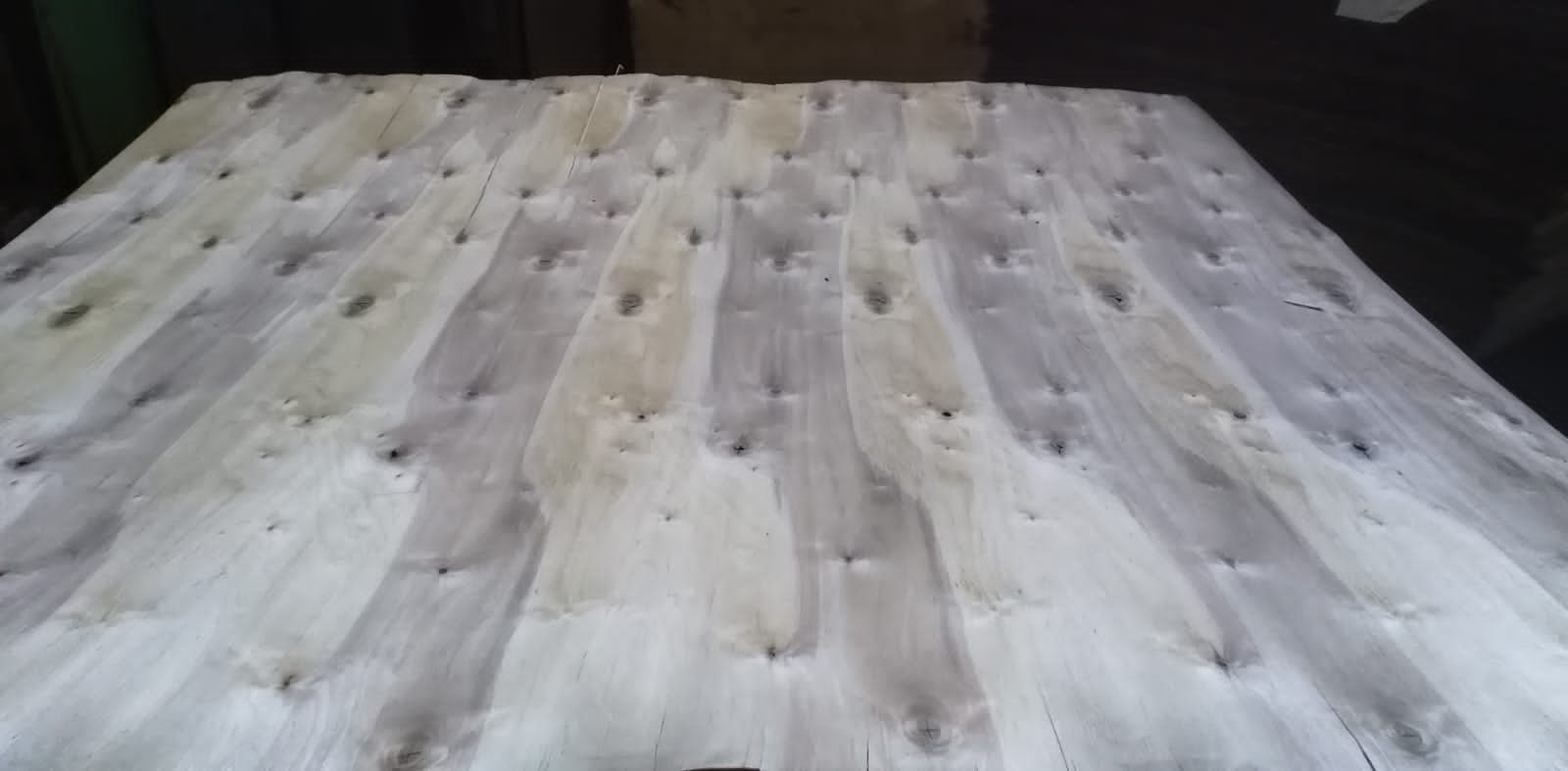 Veneer panels