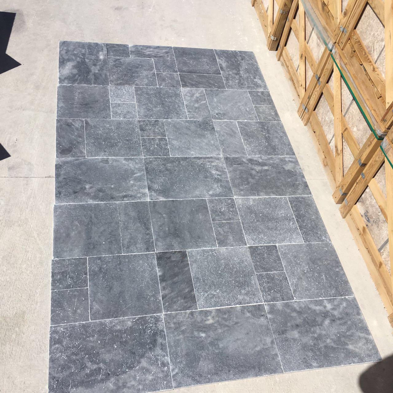 BLUE STONE PAVERS SET 
