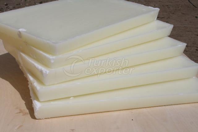 Fully refined paraffin wax 0.5% oil