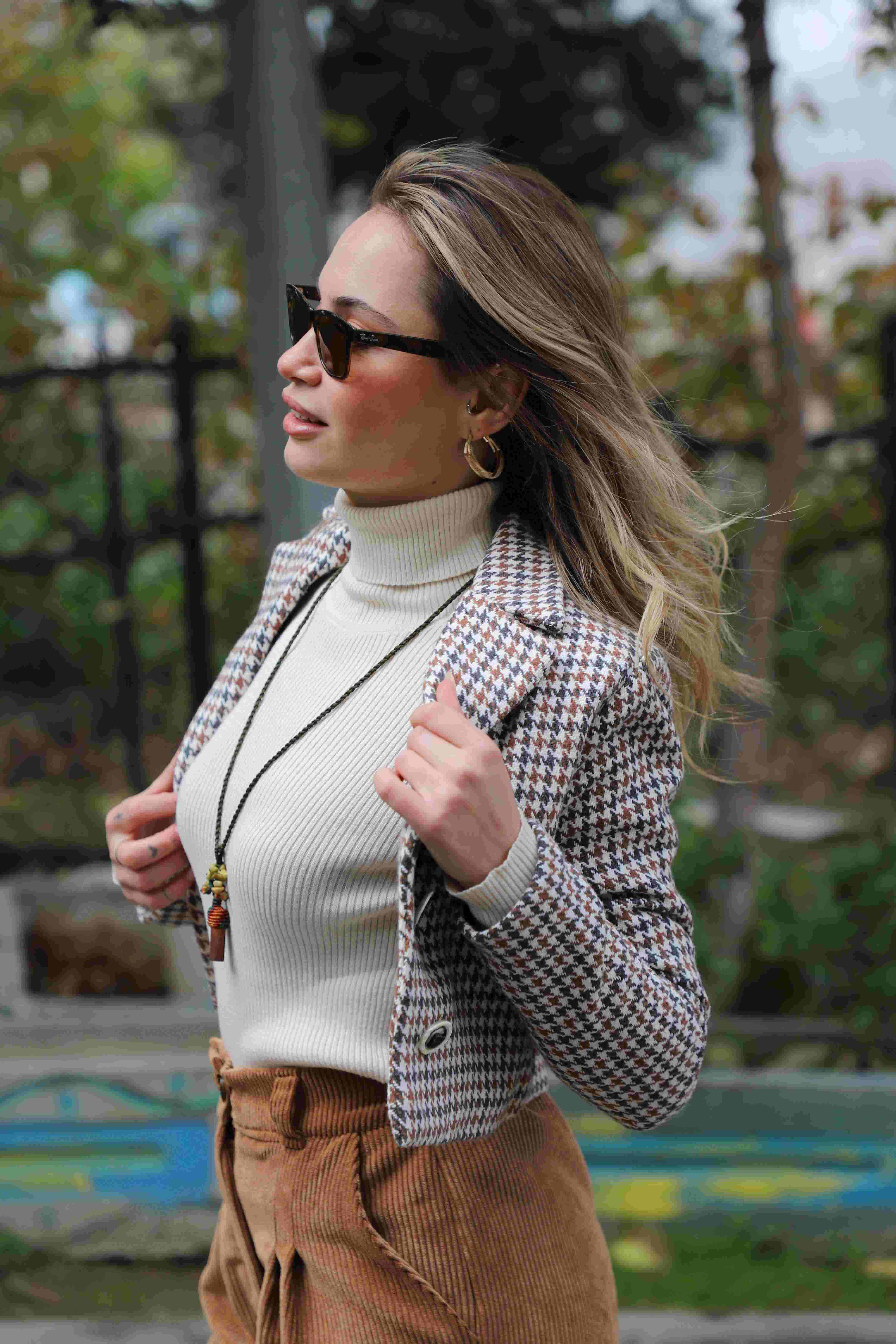 Cream Patterned Short Jacket