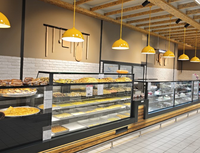 BUTTERFLY	bakery showcase	