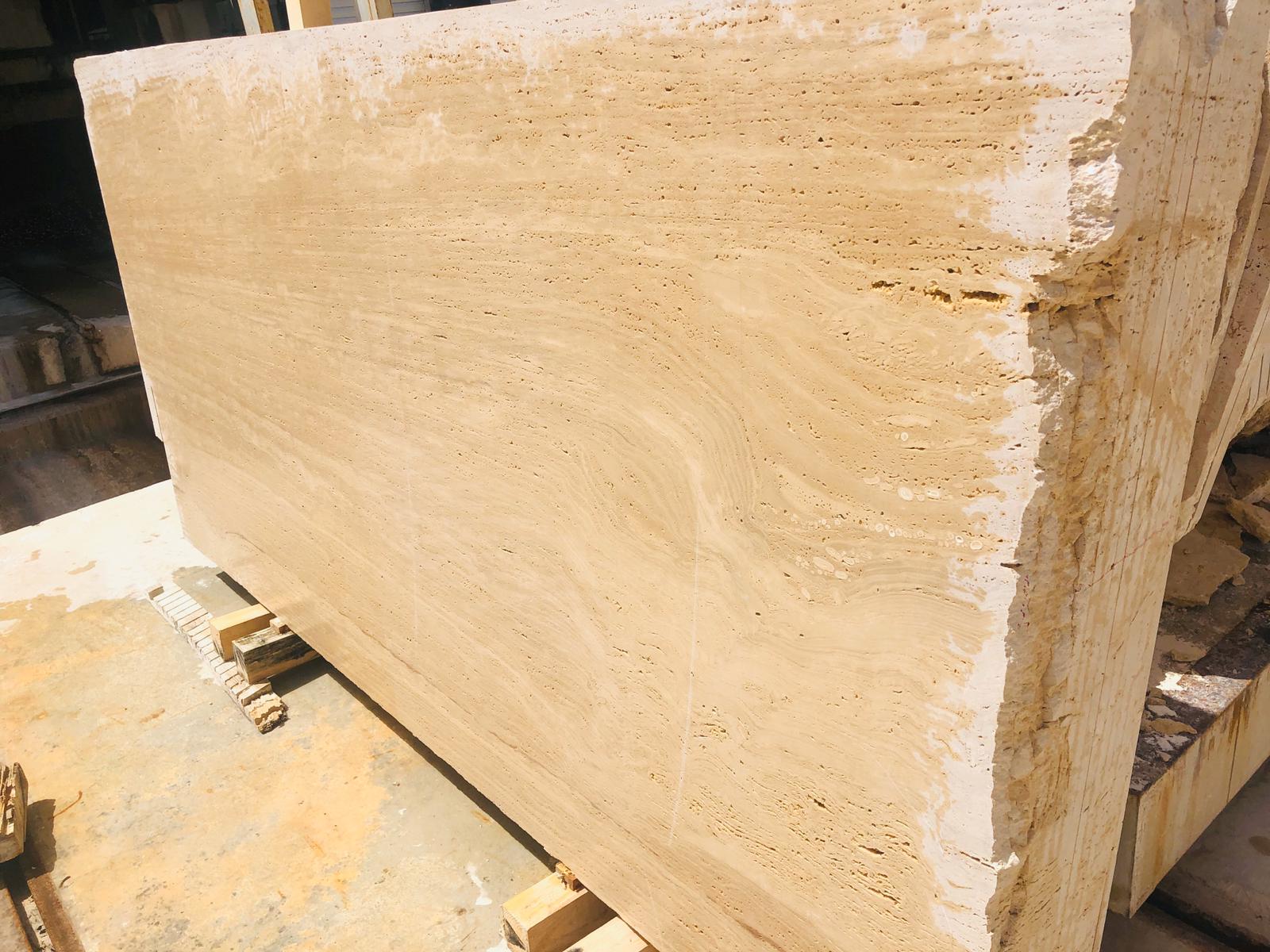 VEINCUT TRAVERTINE