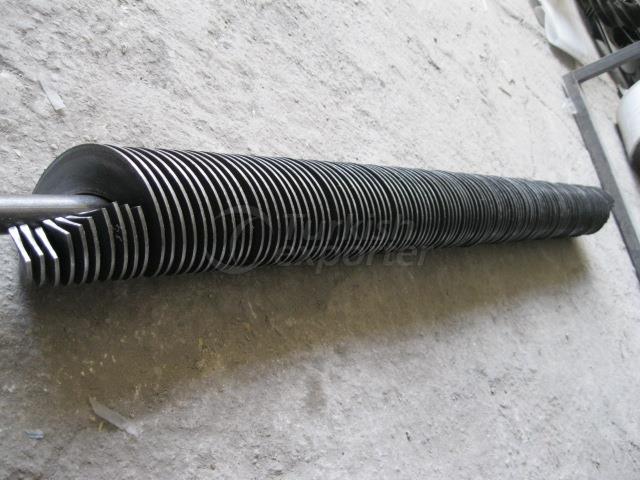 Steel and Chrome Spiral Leaf