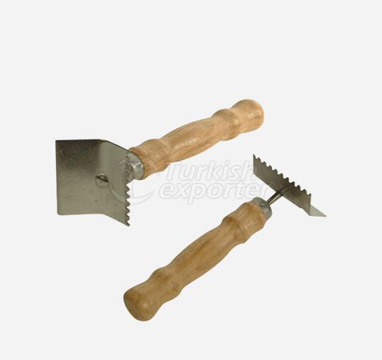 Queen Excluder Scrapper