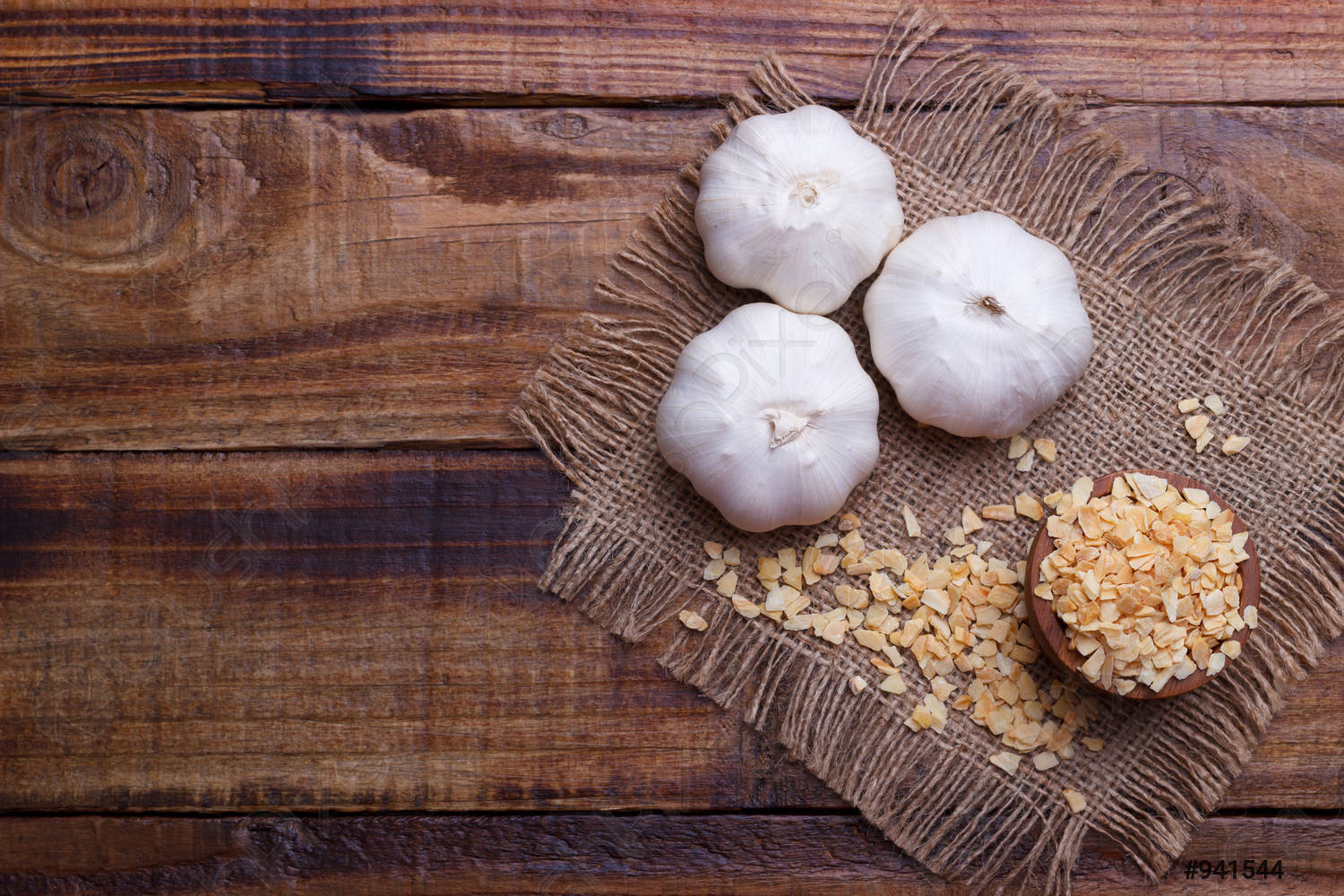 Dehydrated garlic