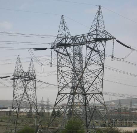 اعمدة خطوط نقل الطاقة الكهربائية