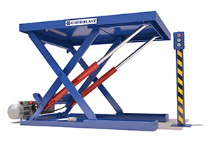 Low profile scissor lift