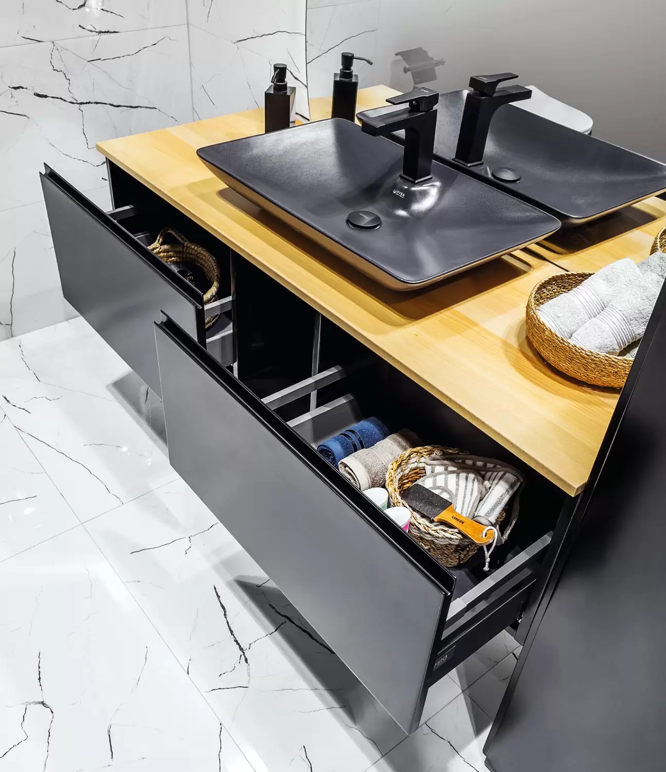 MOON BAHTROOM CABINET