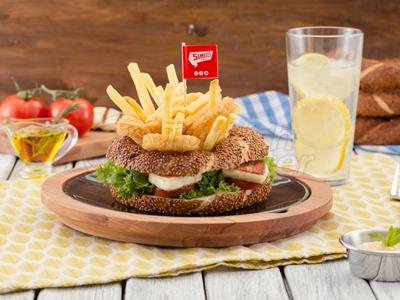 Grilled Hellim Bagel Sandwich