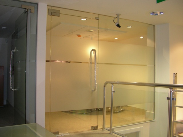 Hydraulic Glass Door