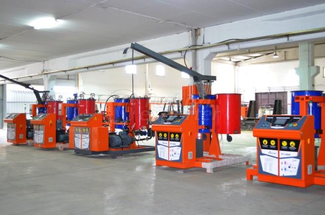 ماكينات حقن البولي يوريثين