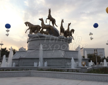 10 caballo monumento