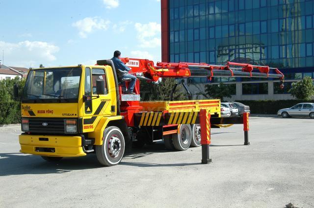 Araçüstü Katlanır Bomlu Mobil Vinç