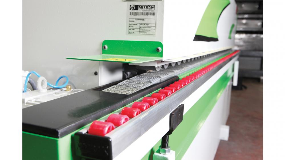 ADVANTAGE 7 EDGE BANDING MACHINE