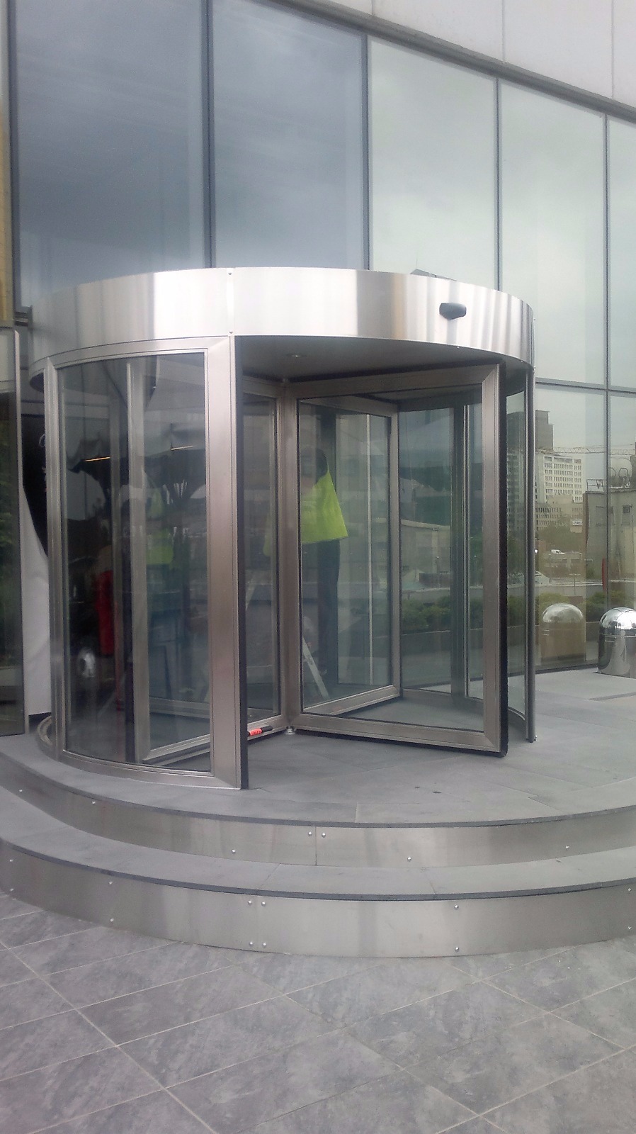 Automatic Revolving Door 