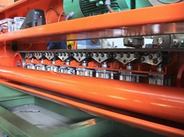 Rotating Caterpillar Haul-Off