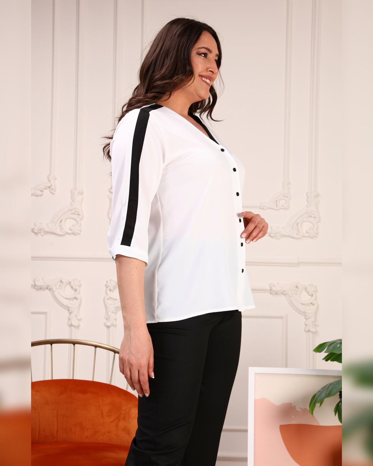 CÓDIGO: 6033-87 CAMISA FEMININA DETALHE GARNI