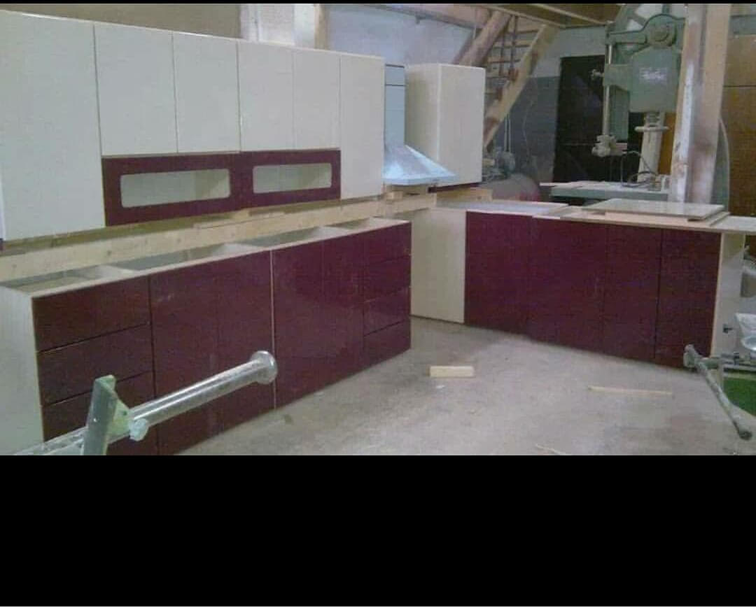 QUALITY KITCHEN CABINETS