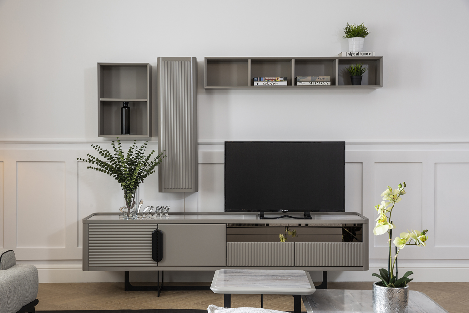 TV Unit -  Craft