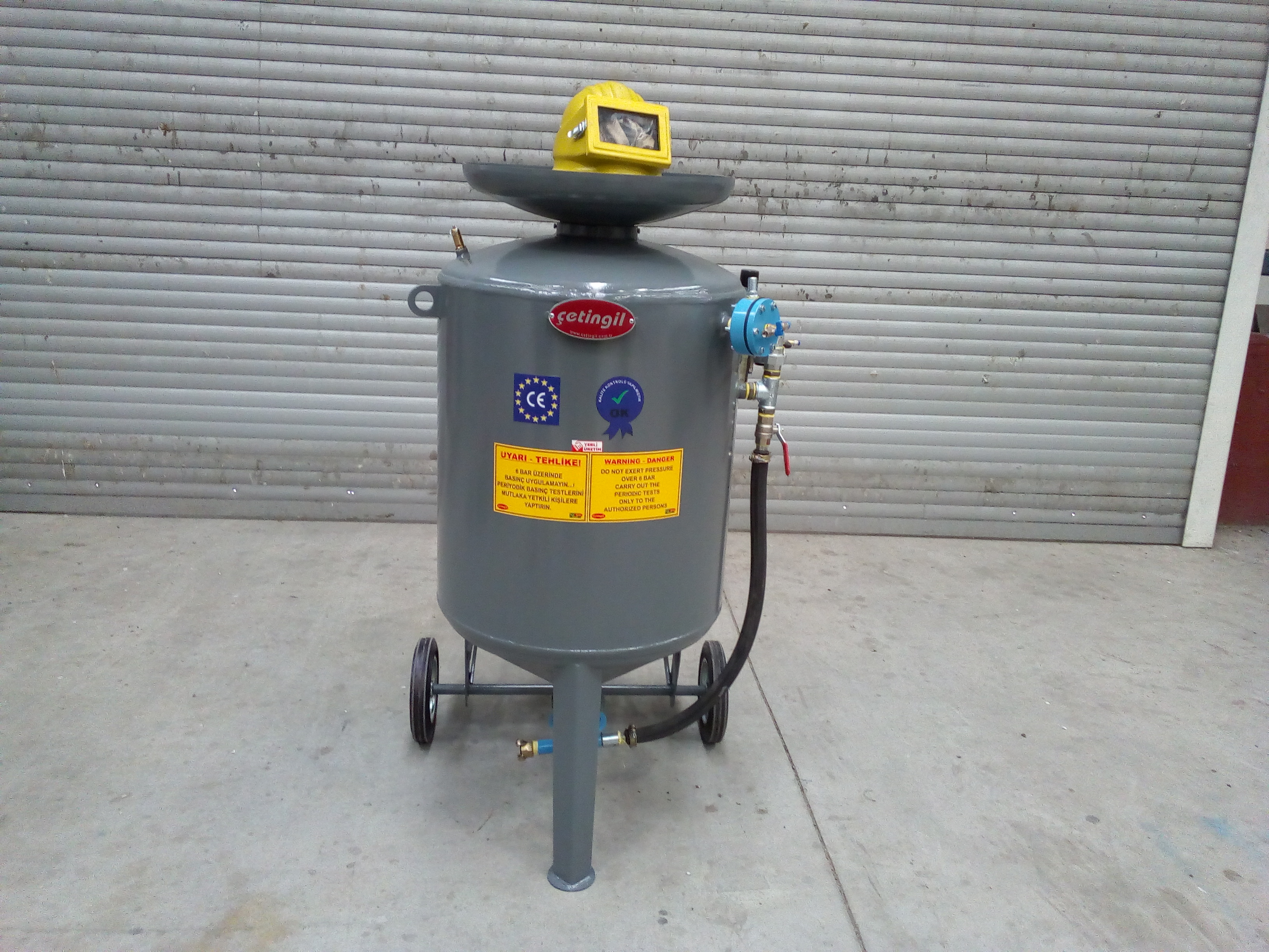 Portable Blasting Machine