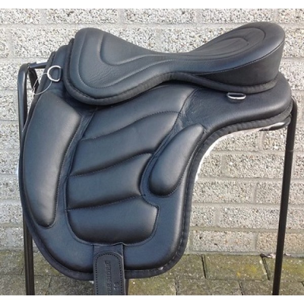 SHALIMAR LEATHER SADDLES