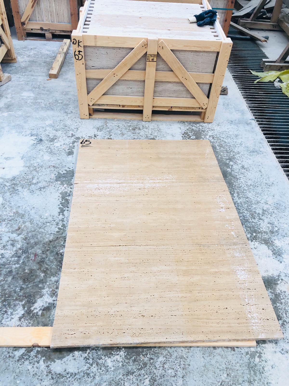 VEINCUT TRAVERTINE