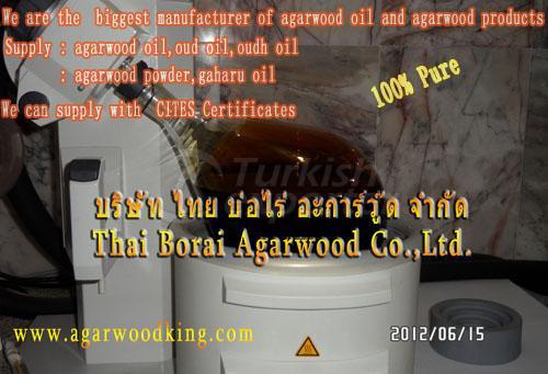 agarwood oil-gaharu oil-oud oil-oud