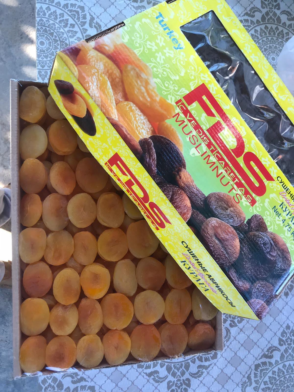 Dried apricot