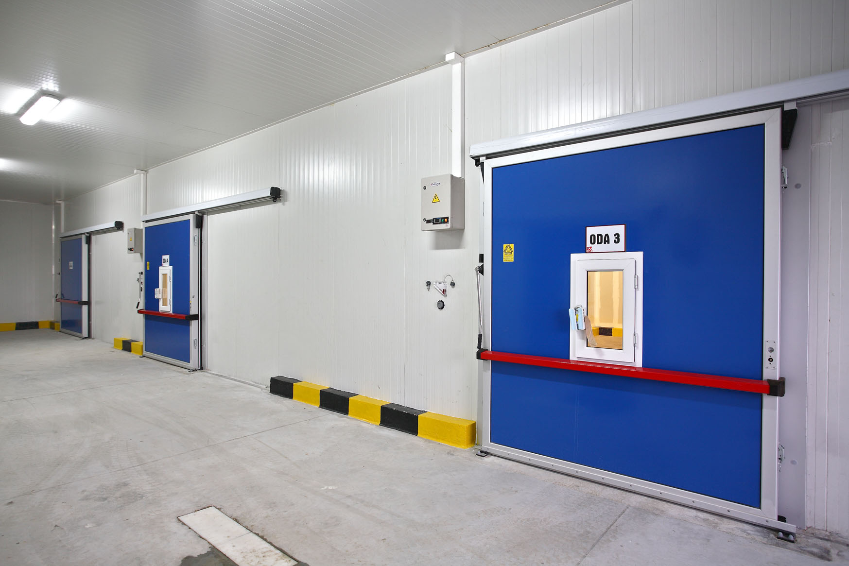 sliding cold room doors