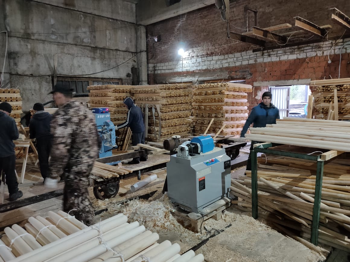 Manufacturing wooden cuttings