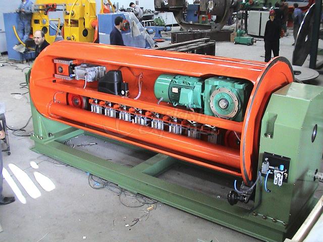 Rotating Caterpillar Haul-Off