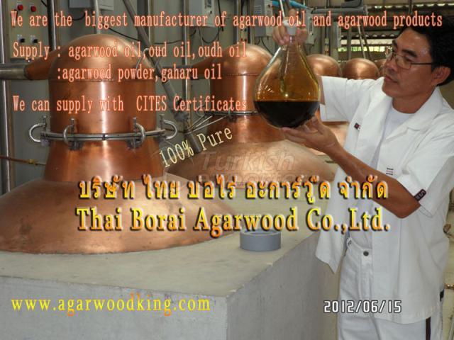 agarwood oil-gaharu oil-oud oil-oud