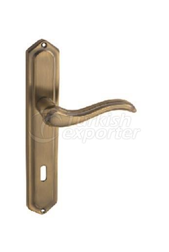 Латунная дверная ручка