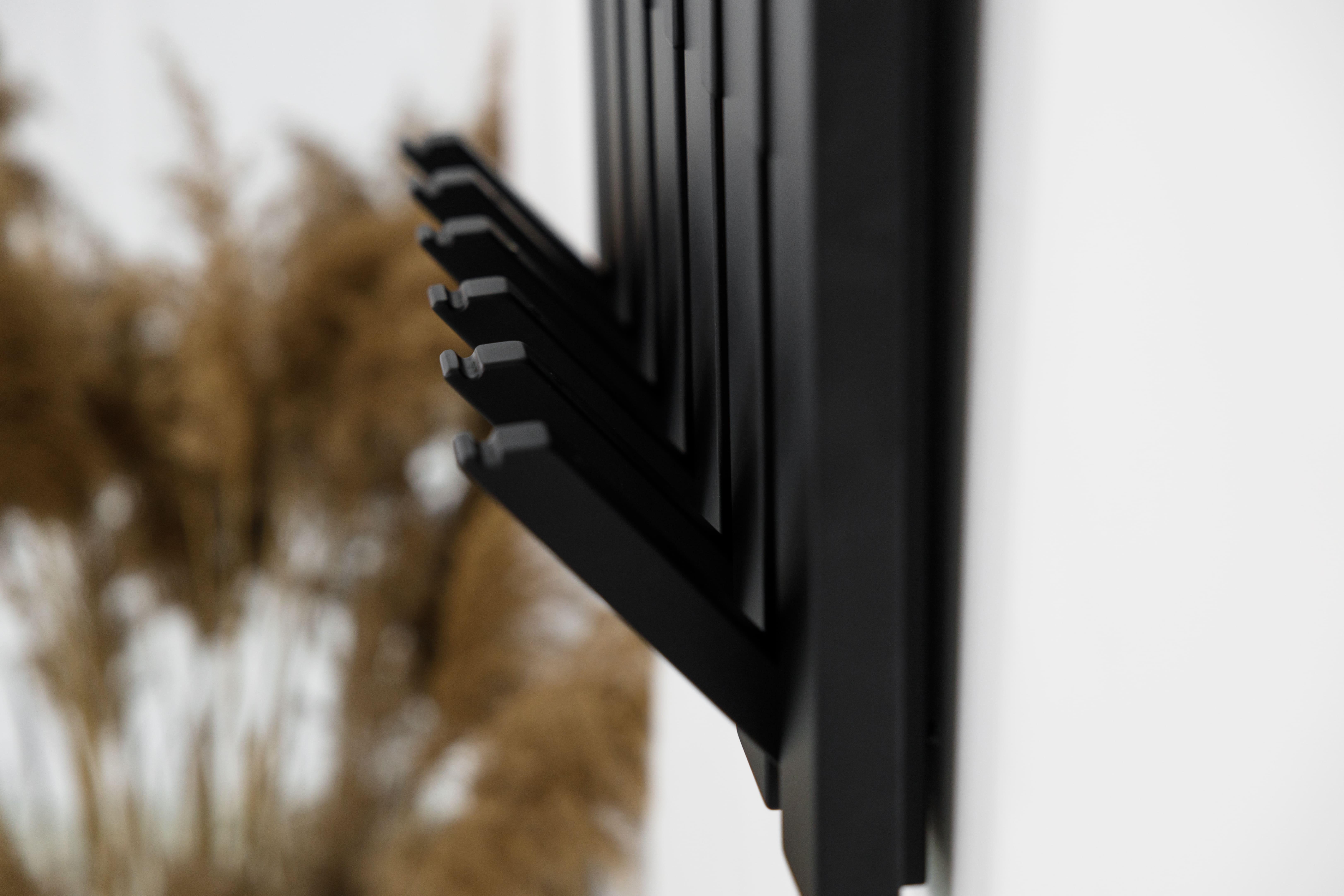 Wall rack "Ebony"