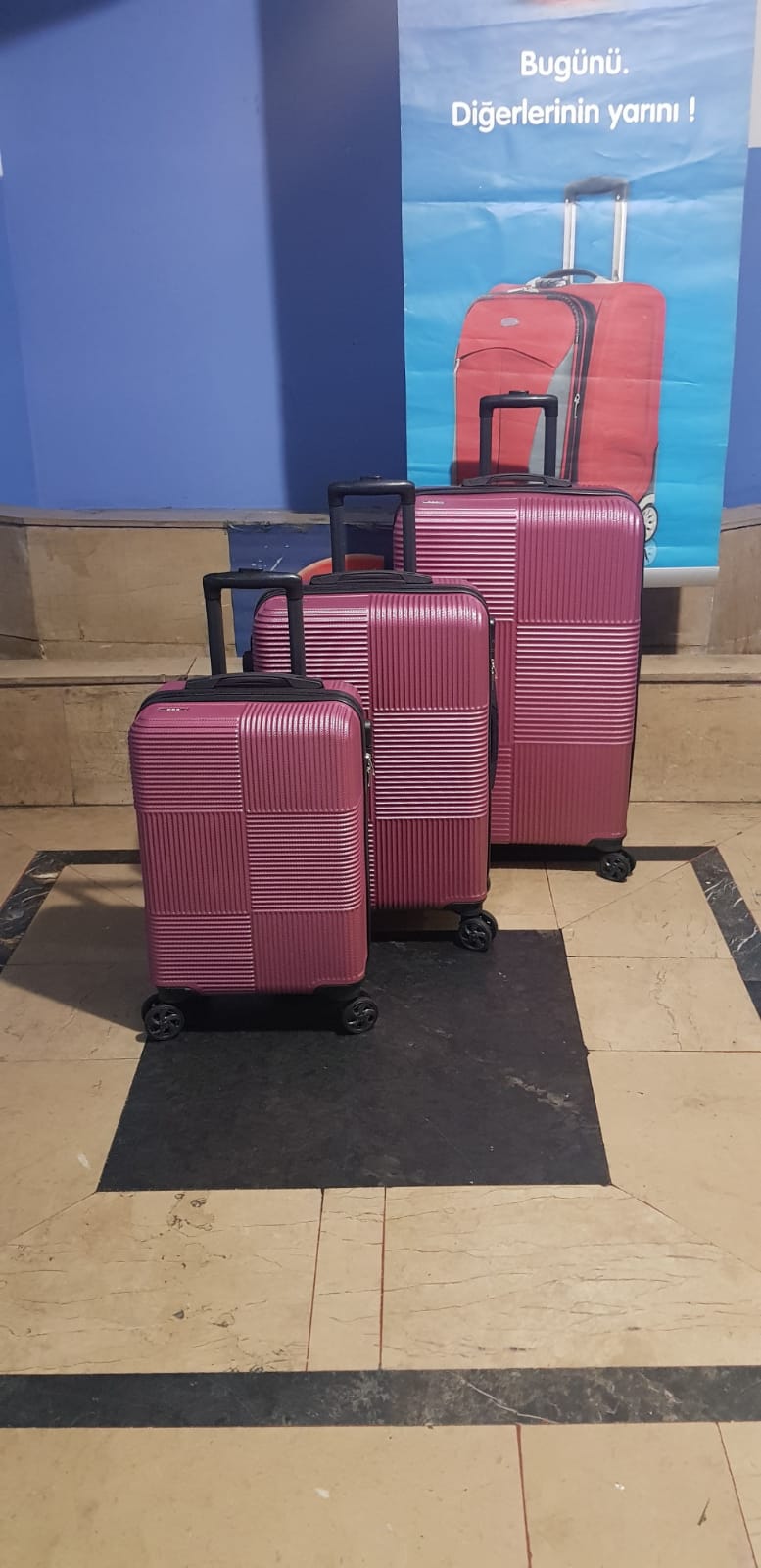 4-Wheel Spinner Luggage Set