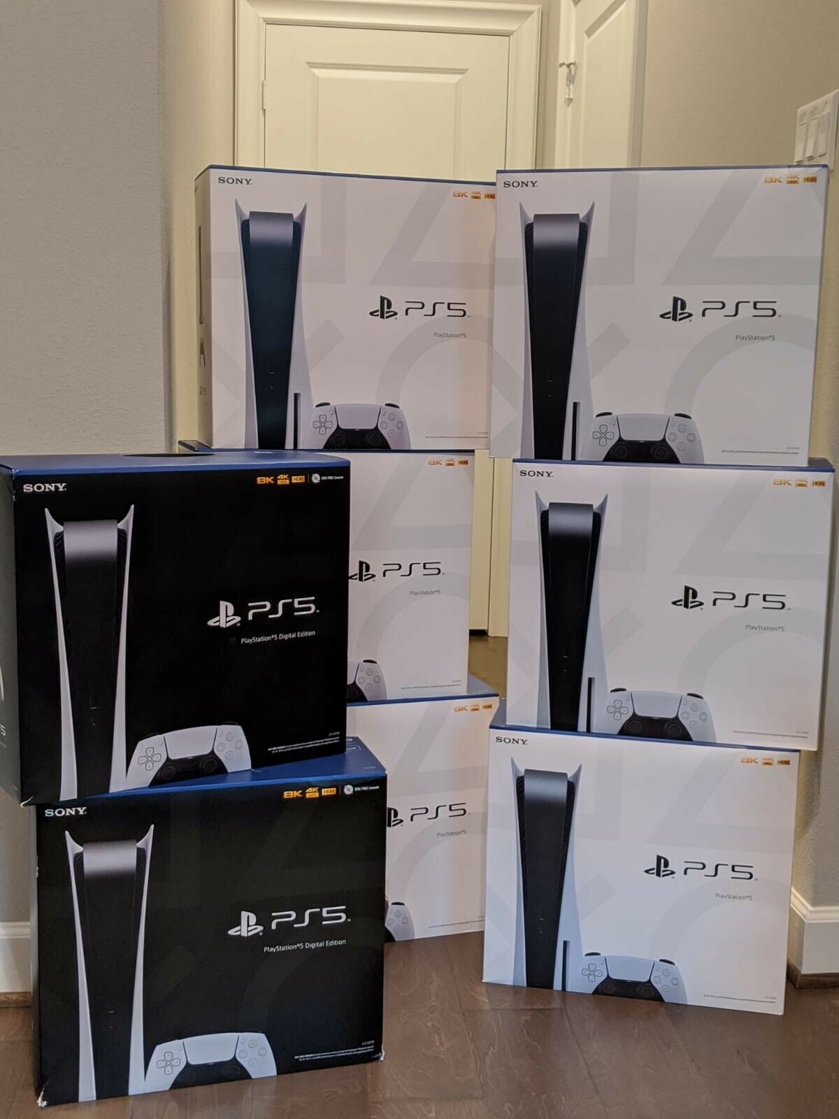 For sale Sony Playstation 5 Disc / Digital Edition  brand-new