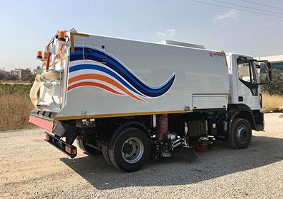 TRUCK MOUNTED VACUUM ROAD SWEEPER