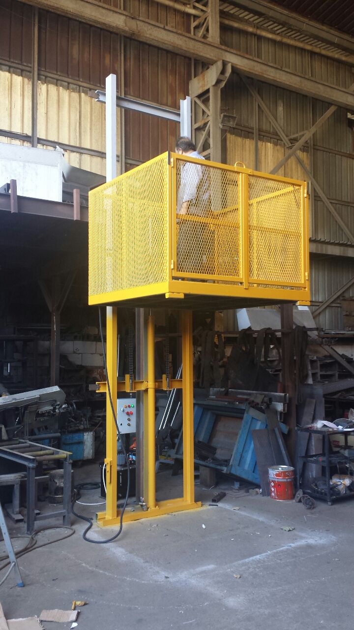 Scissors  Platform Cargolift 