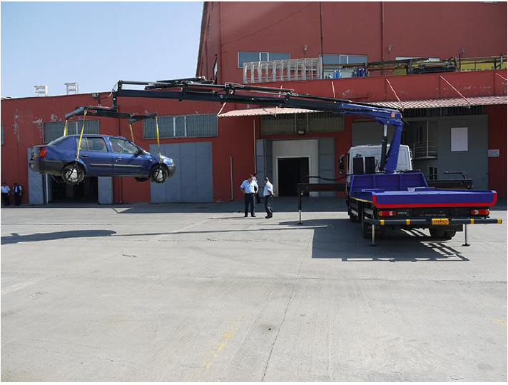 CRANE EQUIPPED LIFT AWAY SYSTEMS